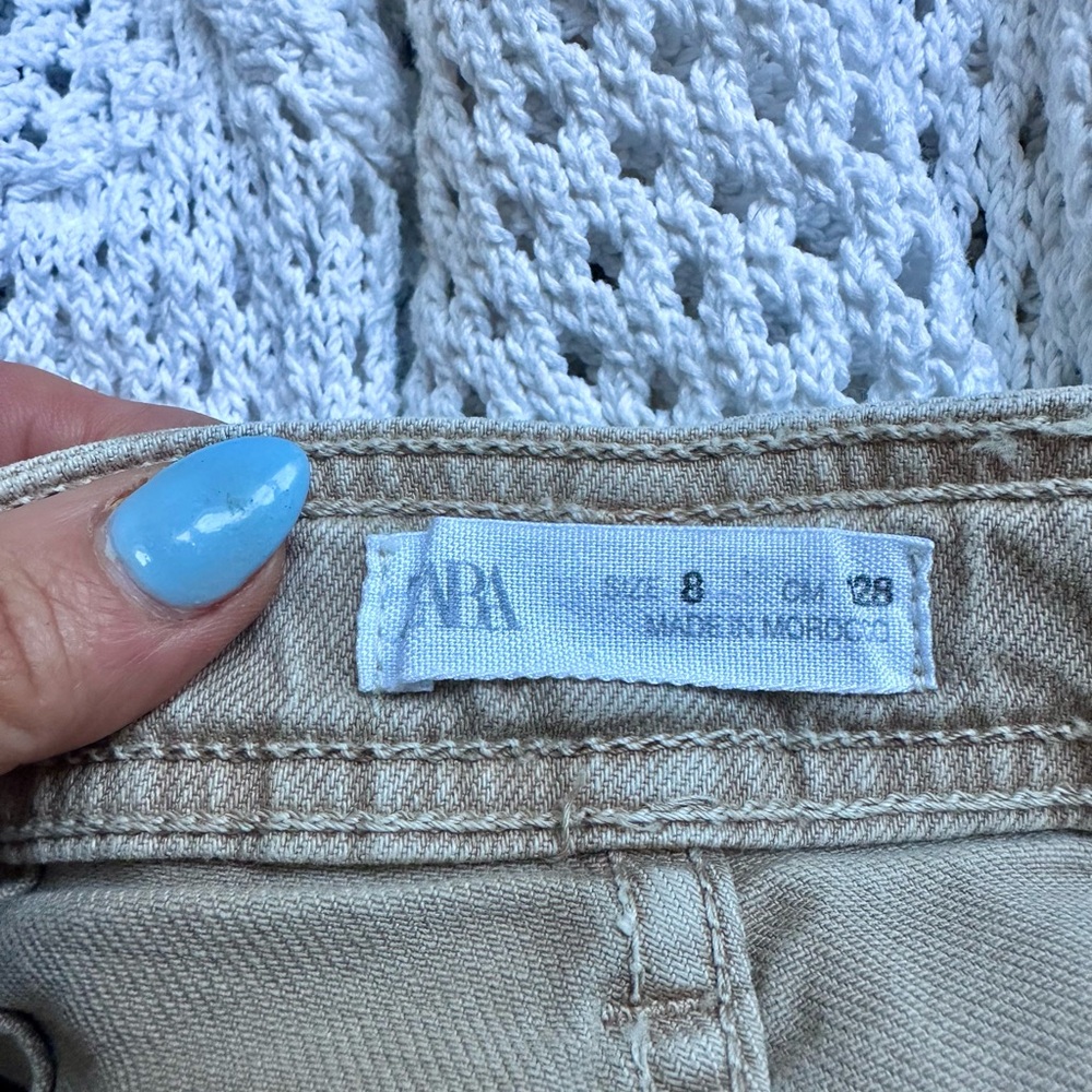 Zara Girls 3-Piece Neutral Outfit Size 8/9 Bundle Sweater Jeans Shorts - Picture 7 of 11